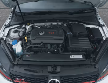 Bajo el capó Volkswagen Golf GTI Clubsport S [UK-spec] (Typ 5G) '2016