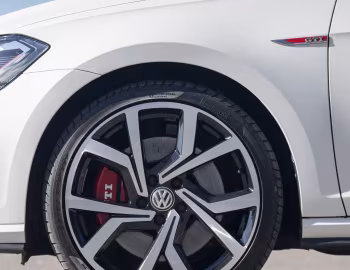 Volkswagen Golf GTI Performance 5-door [UK-spec] (Typ 5G) '2017–20