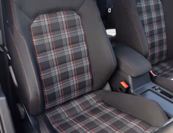 Interior Volkswagen Golf GTI Performance 5-door [UK-spec] (Typ 5G) '2017–20