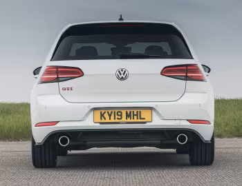 Volkswagen Golf GTI Performance 5-door [UK-spec] (Typ 5G) '2017–20