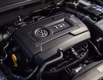 Bajo el capó 2019 Volkswagen Golf GTI "Rabbit" [North America] (Typ 5G) '2019
