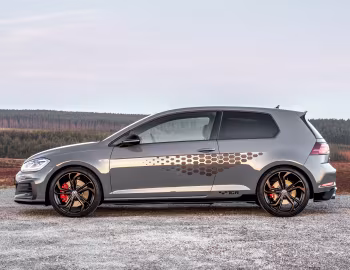 Volkswagen Golf GTI TCR 3-door [UK-spec] (Typ 5G) '2019