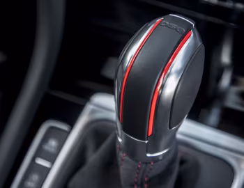 Interior Volkswagen Golf GTI TCR 5-door [UK-spec] (Typ 5G) '2019–20
