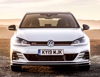 Volkswagen Golf GTI TCR 5-door [UK-spec] (Typ 5G) '2019–20