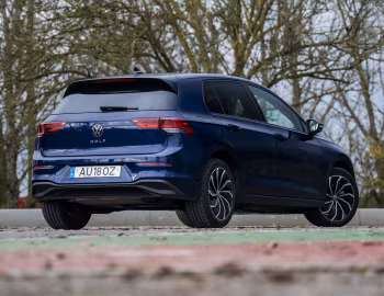 Volkswagen Golf Life [Worldwide] '2020–24