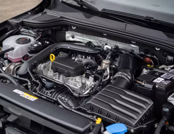 Sous la capuche Volkswagen Golf Life [Worldwide] '2020–24