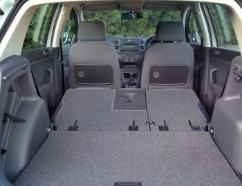 Interior Volkswagen Golf Plus [UK-spec] (Typ 1KP) '2005–08