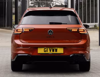 Volkswagen Golf R-Line [UK-spec] '2024–pr.