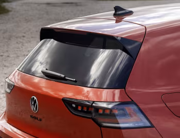 Volkswagen Golf R-Line [UK-spec] '2024–pr.