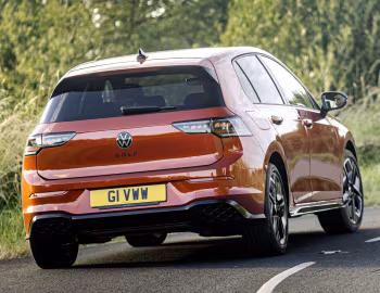 Volkswagen Golf R-Line [UK-spec] '2024–pr.