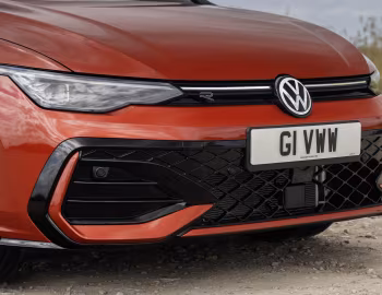 Volkswagen Golf R-Line [UK-spec] '2024–pr.