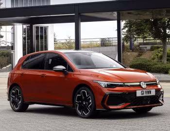 Volkswagen Golf R-Line [UK-spec] '2024–pr.