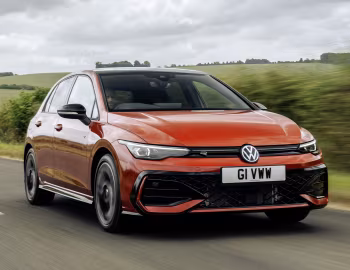 Volkswagen Golf R-Line [UK-spec] '2024–pr.