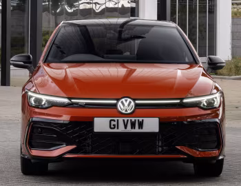 Volkswagen Golf R-Line [UK-spec] '2024–pr.