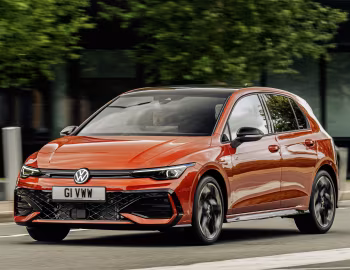 Volkswagen Golf R-Line [UK-spec] '2024–pr.