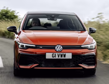 Volkswagen Golf R-Line [UK-spec] '2024–pr.