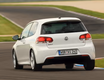 Volkswagen Golf R-Line 3-door (Typ 5K) '2009–12