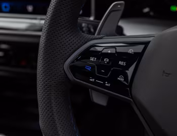 Interior Volkswagen Golf R [Australia] '2025–pr.