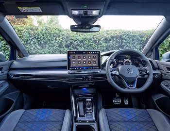 Interior Volkswagen Golf R [UK-spec] '2024–pr.
