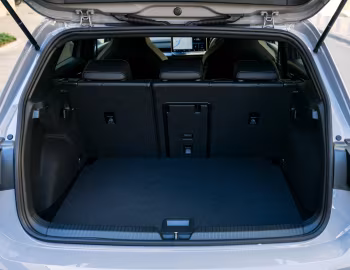 Ambos Volkswagen Golf TDI R-Line [Japan] '2024–pr.