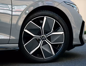 Volkswagen Golf TDI R-Line [Japan] '2024–pr.