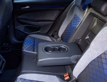 Interior Volkswagen Golf R [UK-spec] '2024–pr.