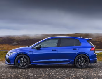 Volkswagen Golf R "20 Years" [UK-spec] '2022–23