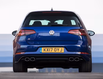 Volkswagen Golf R 5-door [UK-spec] (Typ 5G) '2017–20