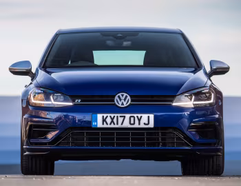 Volkswagen Golf R 5-door [UK-spec] (Typ 5G) '2017–20