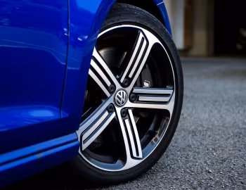 Volkswagen Golf R 5-door [Japan] (Typ 5G) '02.2014–05.2017