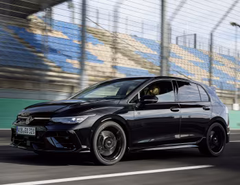 Volkswagen Golf R "Black Edition" [Worldwide] '2024–pr.