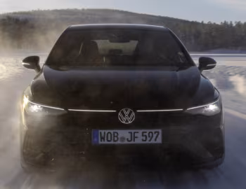Volkswagen Golf R "Black Edition" [Worldwide] '2024–pr.