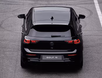 Volkswagen Golf R "Black Edition" [Worldwide] '2024–pr.
