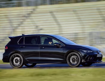 Volkswagen Golf R "Black Edition" [Worldwide] '2024–pr.
