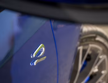Volkswagen Golf R Estate [UK-spec] '2024–pr.