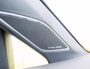 Interior Volkswagen Golf R Estate [UK-spec] '2024–pr.