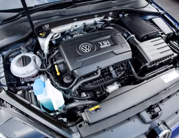 Bajo el capó Volkswagen Golf R Estate [UK-spec] (Typ 5G) '2017–20