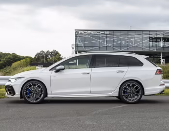 Volkswagen Golf R Variant [Japan] '2025–pr.