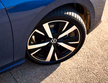 Volkswagen Golf Style [Australia] '2025–pr.