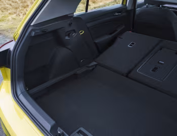 Багажник Volkswagen Golf eTSI Style [UK-spec] '2020–н.в.
