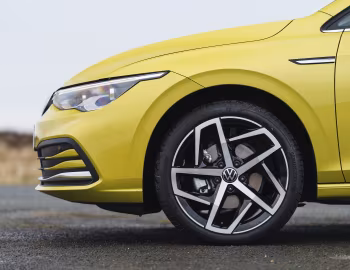Volkswagen Golf eTSI Style [UK-spec] '2020–н.в.