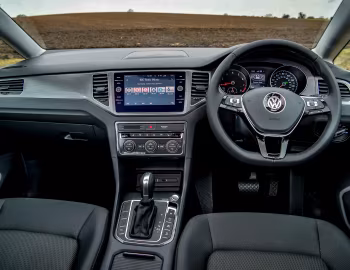 Panel frontal Volkswagen Golf SV SE [UK-spec] '2018–20