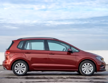 Volkswagen Golf SV SE [UK-spec] '2018–20