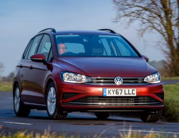 Volkswagen Golf SV SE [UK-spec] '2018–20