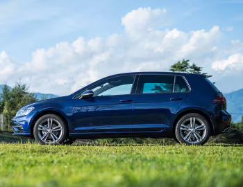 Volkswagen Golf TDI 5-door [Japan] (Typ 5G) '2017–20