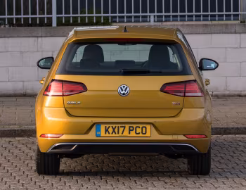 Volkswagen Golf TDI 5-door [UK-spec] (Typ 5G) '2017–20