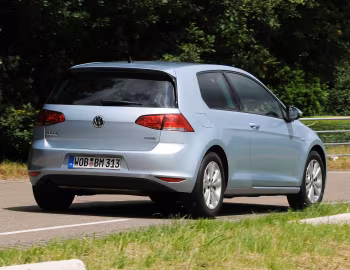 Volkswagen Golf TDI BlueMotion 3-door [Worldwide] (Typ 5G) '2012–17