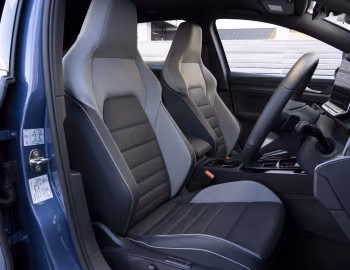 Interior Volkswagen Golf TDI R-Line Variant [Japan] '2025–pr.