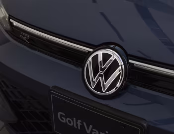 Volkswagen Golf TDI R-Line Variant [Japan] '2025–pr.