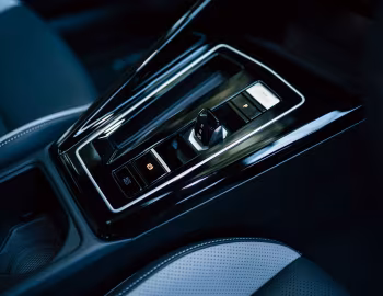 Interior Volkswagen Golf TDI R-Line Variant [Japan] '2025–pr.